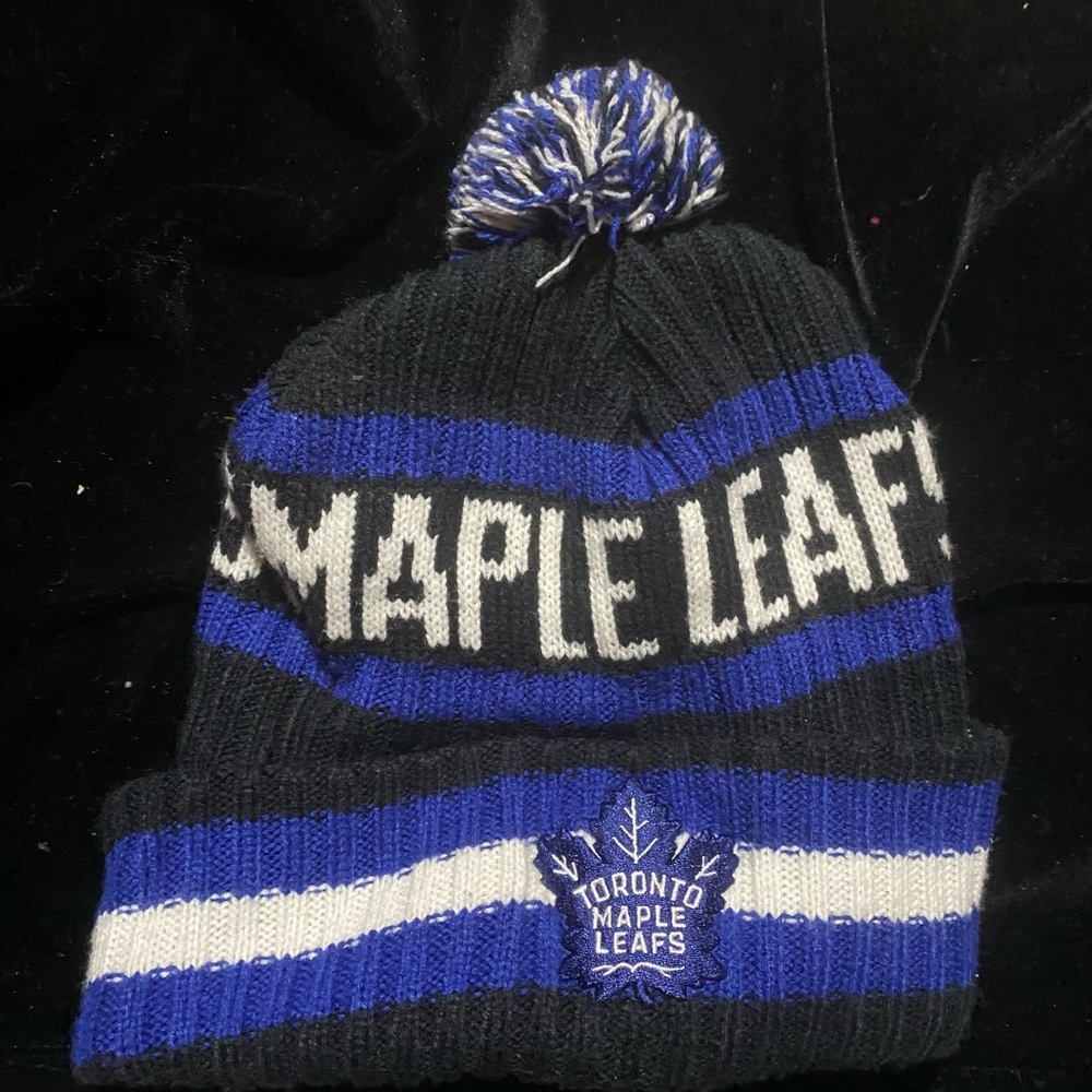 NHL maple leafs 47 Black Knit Beanie toque